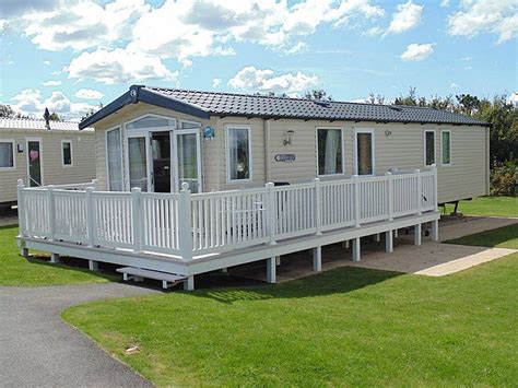 caravans in exmouth  Aircondition, inner spring queen bed, large 190litre fridge freezer, ensuite, internal and external kitchen and